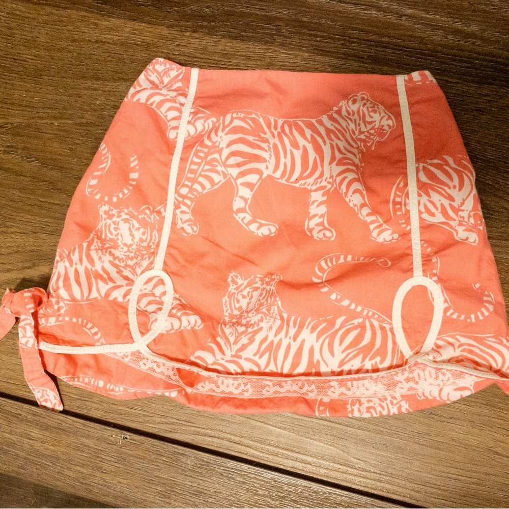 Cute girls size 4 skirt!